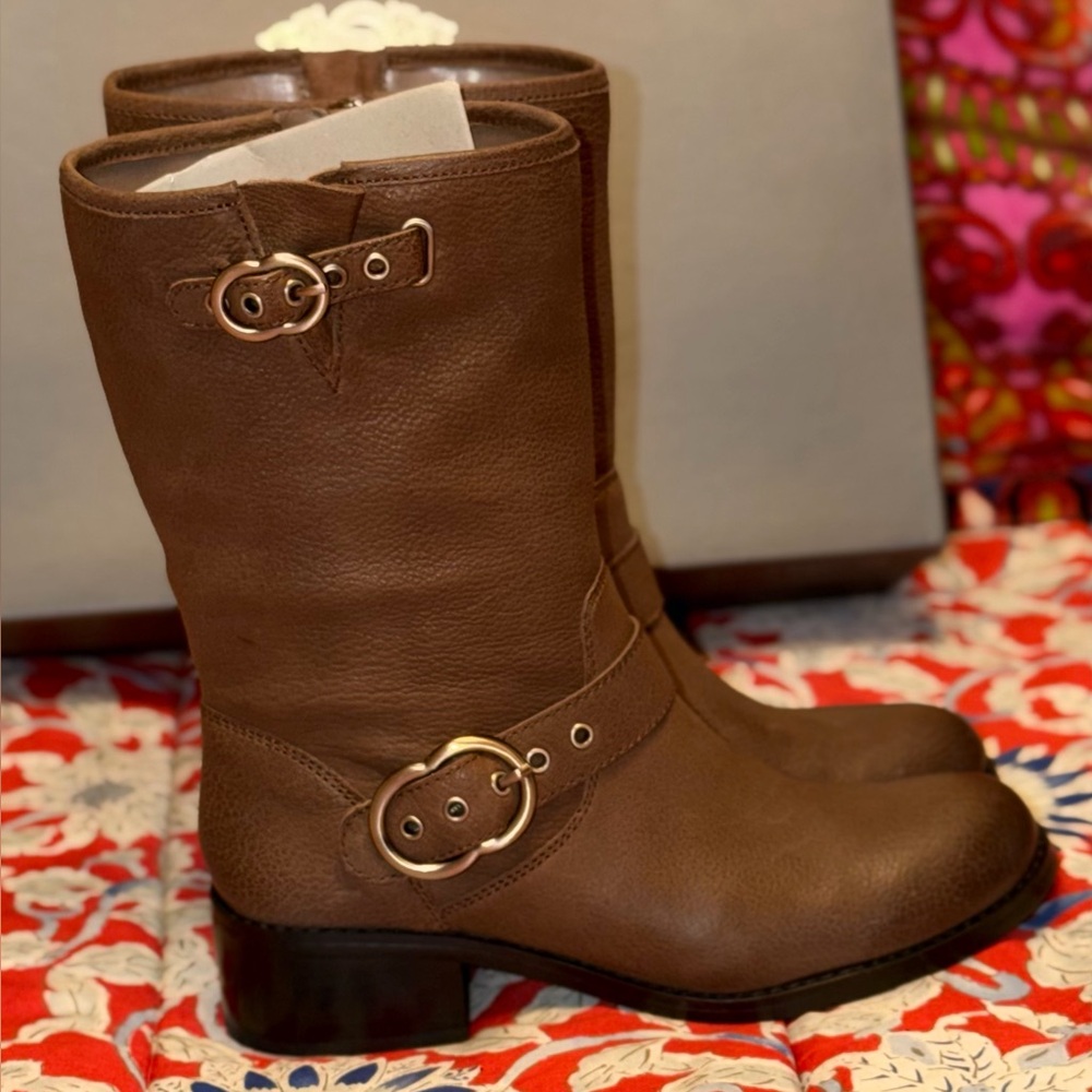 🔥NWT: Vince Camuto Brown Leather Boots - Picture 4 of 11